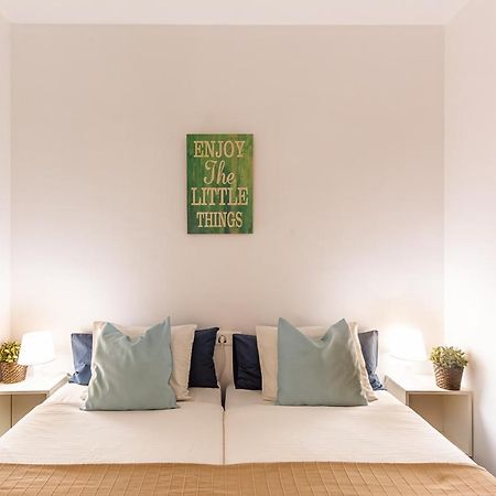 Andaluz Apartments Toboso เนร์คา ภายนอก รูปภาพ