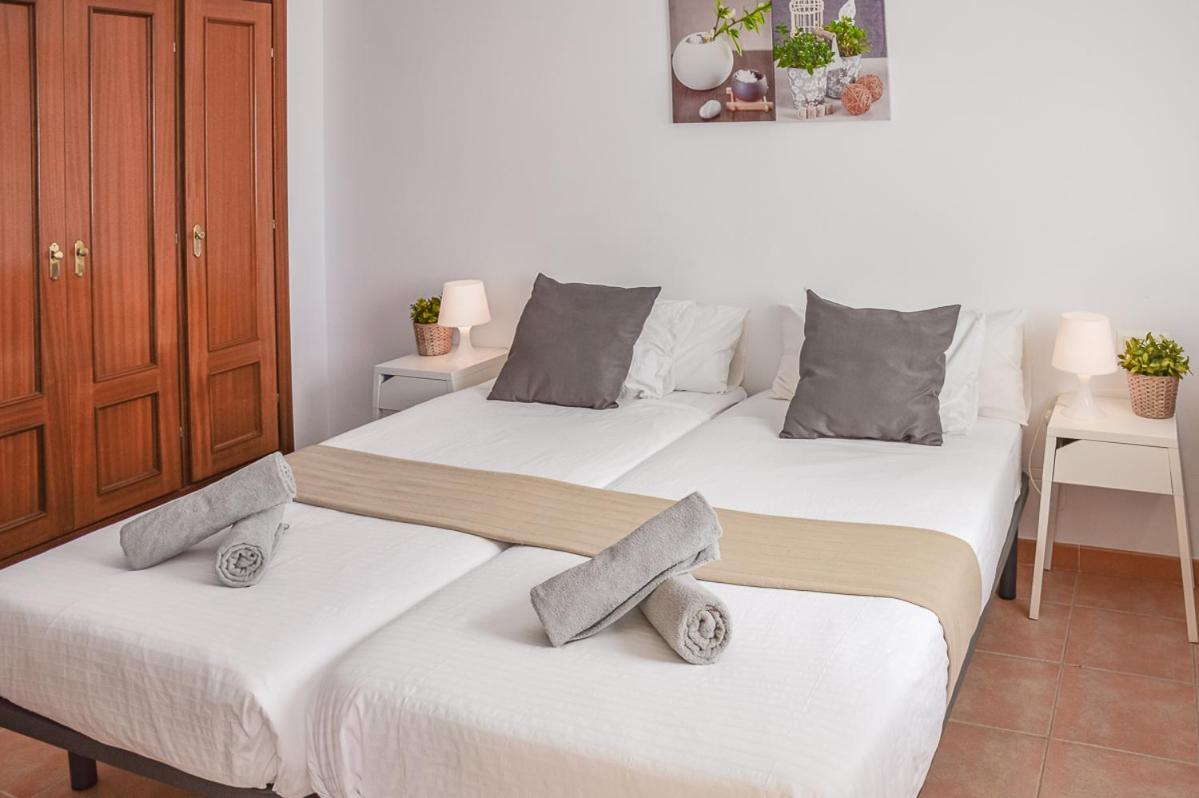 Andaluz Apartments Toboso เนร์คา ภายนอก รูปภาพ