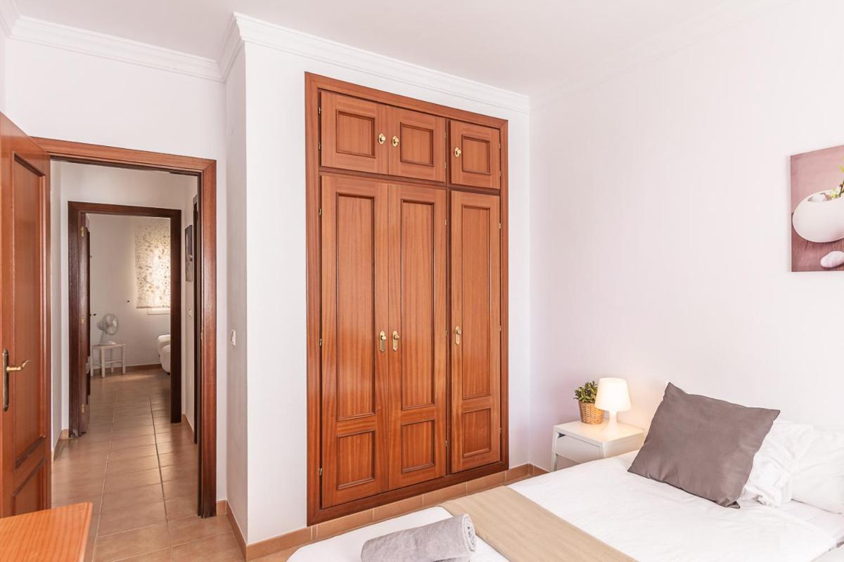 Andaluz Apartments Toboso เนร์คา ภายนอก รูปภาพ