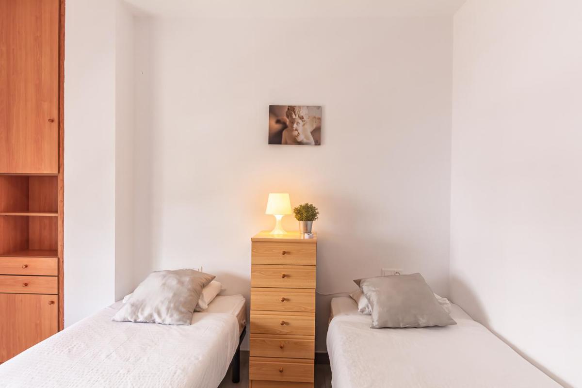 Andaluz Apartments Toboso เนร์คา ภายนอก รูปภาพ