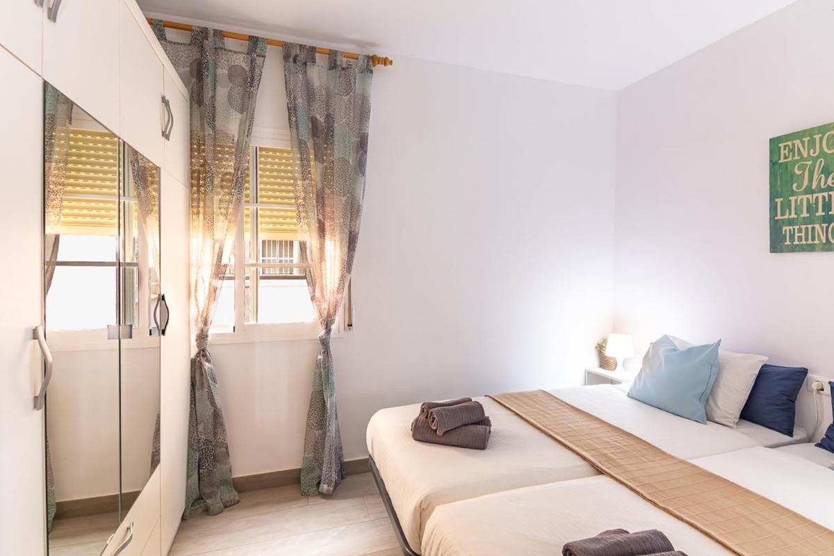 Andaluz Apartments Toboso เนร์คา ภายนอก รูปภาพ
